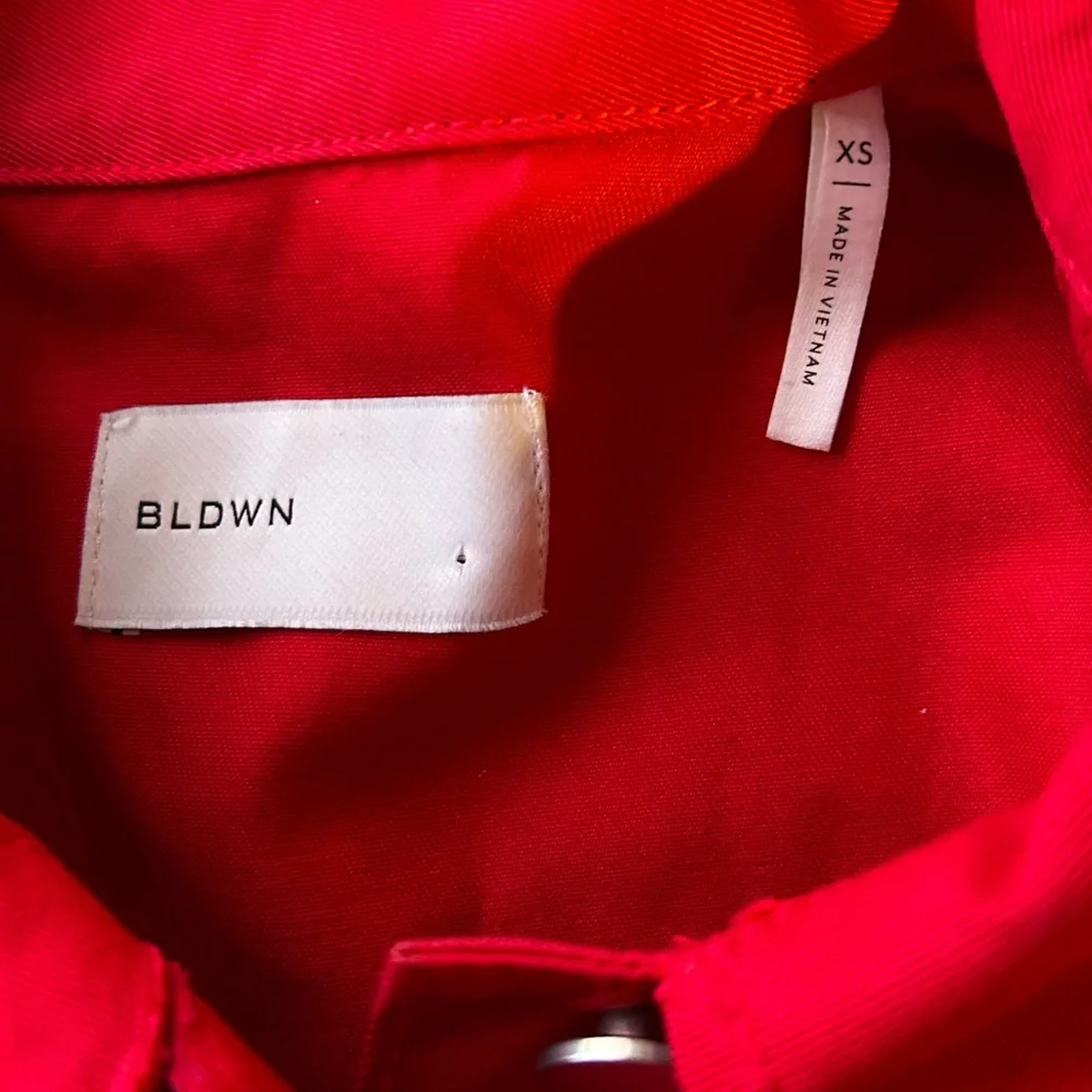 BLDWN‎ Vibrant Red Jean Jacket Denim Slightly Cropped - Picture 5 of 9
